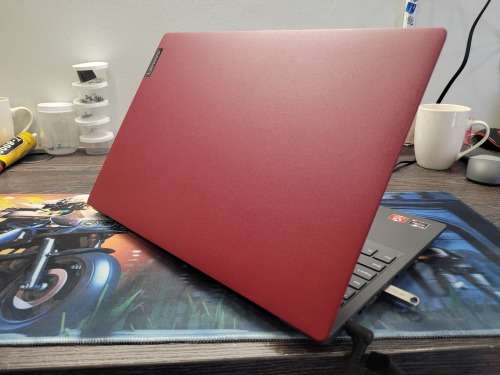 VERY FAST!*LENOVO V155*AMD RYZEN 5-3500U*8GB DDR4*256GB SSD*RADEON VEGA GRAPHICS*