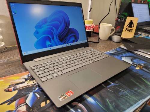 VERY FAST!*LENOVO V155*AMD RYZEN 5-3500U*8GB DDR4*256GB SSD*RADEON VEGA GRAPHICS*