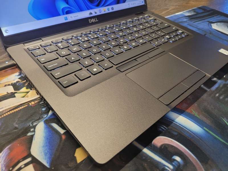 VERY FAST!*BEAST SPECS!*DELL LATITUDE 5400*i7-8665U*8GB DDR4*256GB SSD*FULL HD*4G LTE