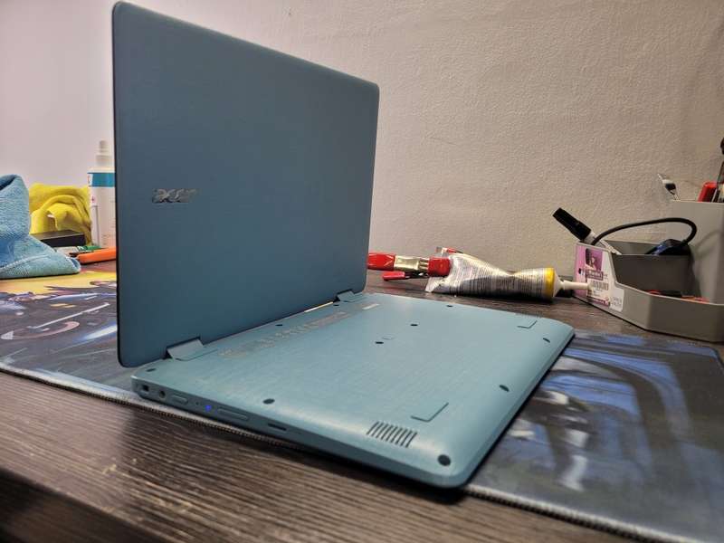*WHAT A BEAUTY!*ACER SPIN 1*N3350*4GB RAM*256GB SSD*TOUCHSCREEN*360`FLIP*FHD*