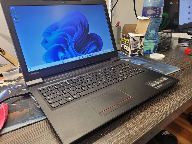 LENOVO V110-i3-6006U-8GB DDR4-256GB SSD-DVD