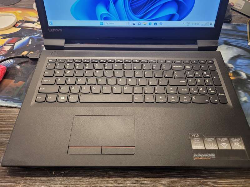 LENOVO V110-i3-6006U-8GB DDR4-256GB SSD-DVD