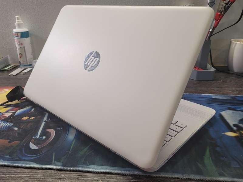 FAST*HIGH SPEC*HP PAVILION 15*i5-7200u*256GB SSD*8GB DDR4*DVD*
