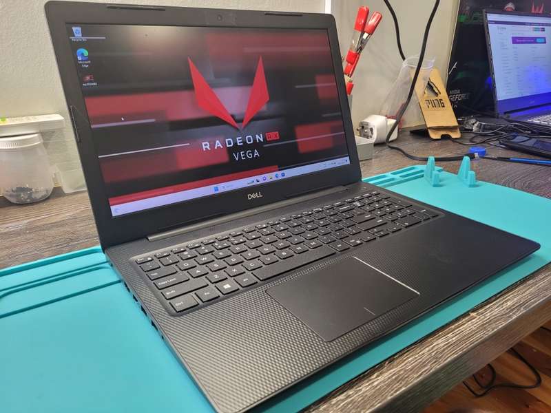 RADEON GRAPHICS*DELL INSPIRON 3595*A6-9225*TURBO CORE*RADEON R4*256GB SSD*500HB HDD-8GB DDR4