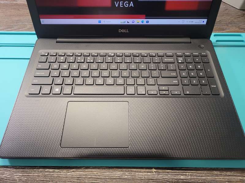 RADEON GRAPHICS*DELL INSPIRON 3595*A6-9225*TURBO CORE*RADEON R4*256GB SSD*500HB HDD-8GB DDR4