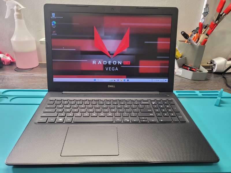 RADEON GRAPHICS*DELL INSPIRON 3595*A6-9225*TURBO CORE*RADEON R4*256GB SSD*500HB HDD-8GB DDR4