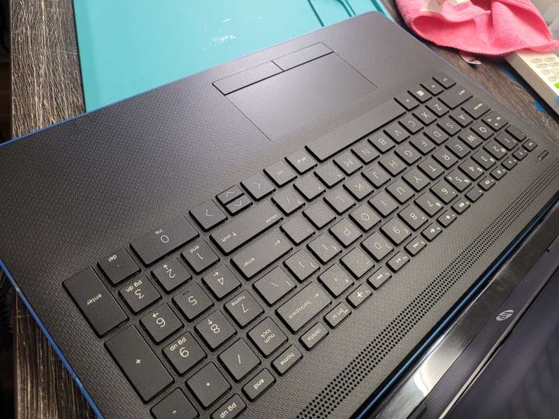 FAST!*QUAD CORE 8TH GEN i7*HP 15*i7-8565Uu*8GB DDR4*256GB SSD*FHD*