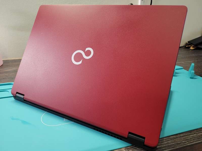 *High Spec Beast!*FUJITSU LIFEBOOK 7U14A1*i5-10310U*8GB DDR4*512GB SSD*FHD*BACKLIT*