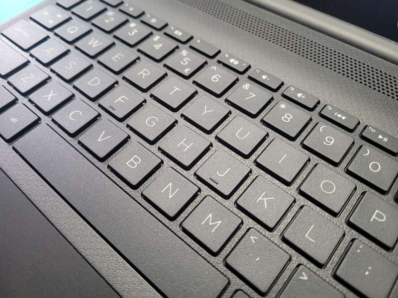 AS NEW!*11TH GEN BEAST!*HP NOTEBOOK 15*i3-1115G4*8GB DDR4*256GB SSD*1000gb hdd*HD*