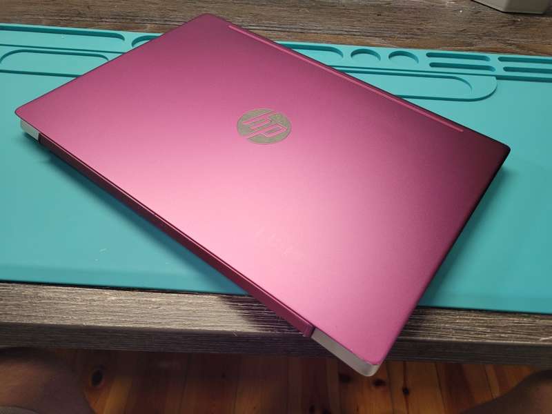VERY FAST*HIGH SPEC*HP PAVILION 14*i5-8250u*8GB*256GB NVME SSD*FHD