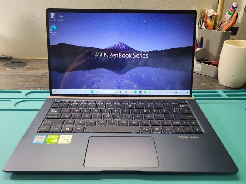 *BARGAIN BUY* ASUS ZENBOOK ULTRABOOK CORE i5, 8GB RAM, 512SSD, FHD-WORTH 15k-GRAB IT@R6999