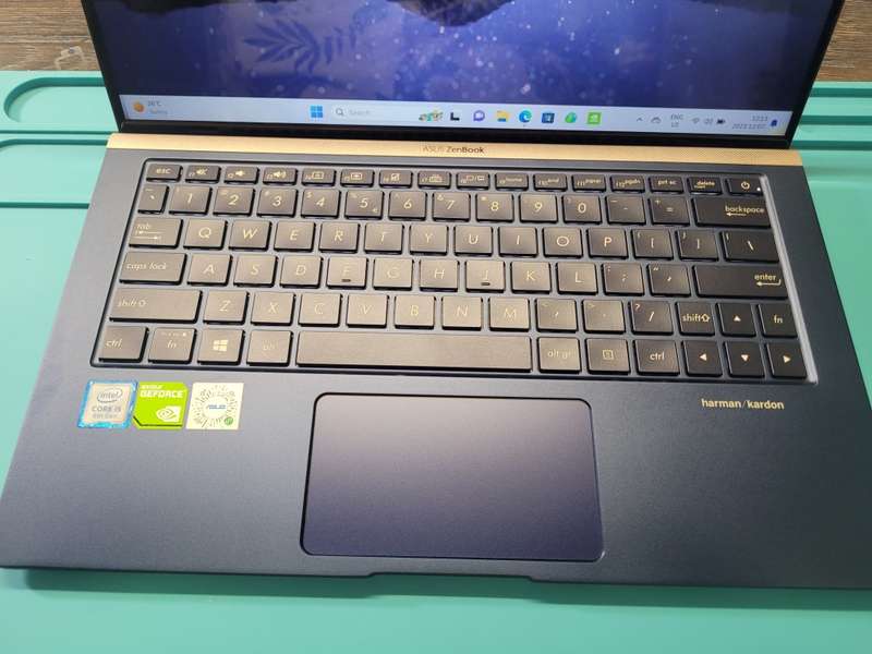 *BARGAIN BUY* ASUS ZENBOOK ULTRABOOK CORE i5, 8GB RAM, 512SSD, FHD-WORTH 15k-GRAB IT@R6999