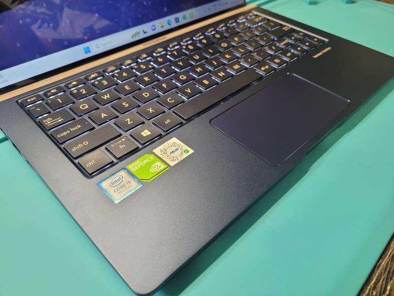 *BARGAIN BUY* ASUS ZENBOOK ULTRABOOK CORE i5, 8GB RAM, 512SSD, FHD-WORTH 15k-GRAB IT@R6999