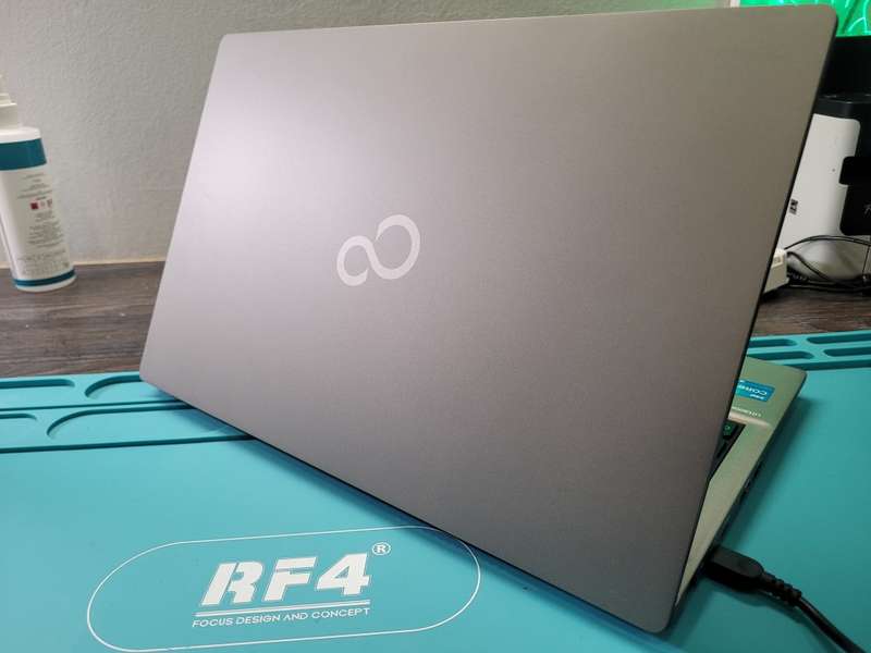 *High Spec Beast!*FUJITSU LIFEBOOK 7U14A2*i5-10310U*8GB DDR4*512GB SSD*FHD*BACKLIT*