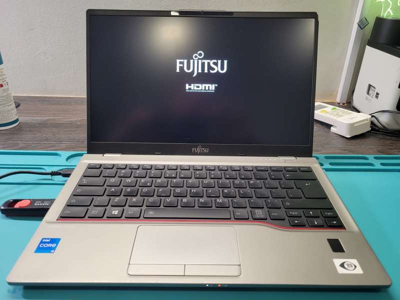 *High Spec Beast!*FUJITSU LIFEBOOK 7U14A2*i5-10310U*8GB DDR4*512GB SSD*FHD*BACKLIT*
