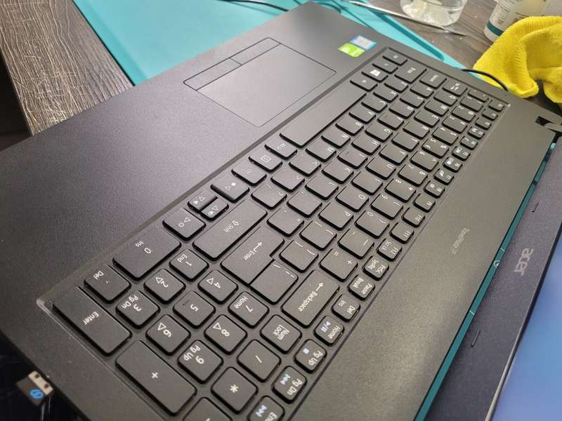 Graphic Design/Engineering*ACER P2510*i7-8550u*8GB*1000GB SSD*NVIDIA MX130*