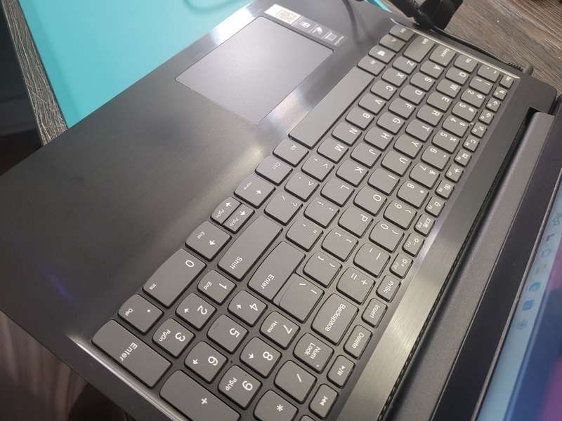 *HIGH SPEC*LENOVO s145*A9-9425*8TH GEN*TURBO CORE*RADEON R5**8GB DDR4*512GB NVME SSD*