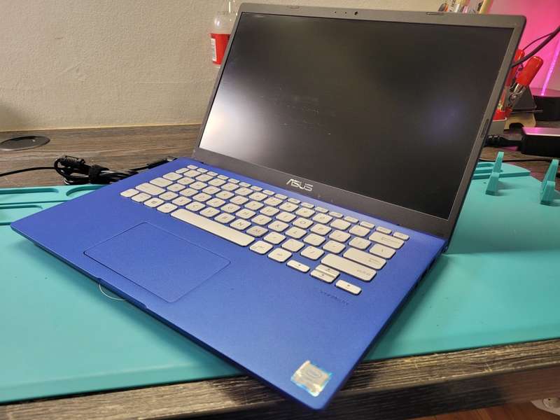 VERY FAST!*ASUS X409FA*i7-8565U*12GB DDR4*512GB NVME SSD*FHD