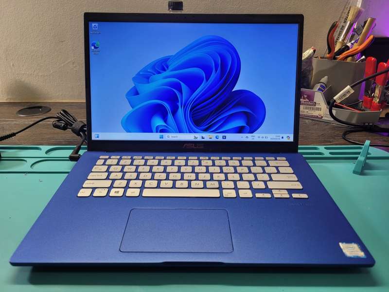 VERY FAST!*ASUS X409FA*i7-8565U*12GB DDR4*512GB NVME SSD*FHD