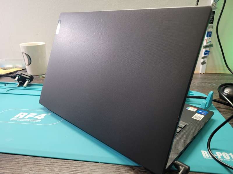 *11th gen BEAST!*LENOVO V14 G2*i5-I135G7*8GB DDR4*512GB SSD*FHD*UHD GRAPHICS