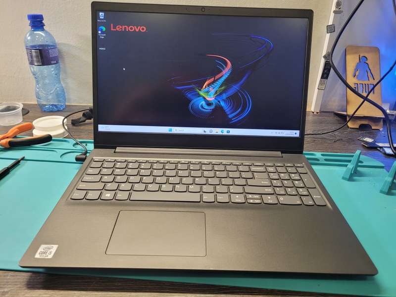 BEAST!*VERY FAST!*LENOVO V15*i5-1035G1*8GB DDR4*512GB SSD*FHD*