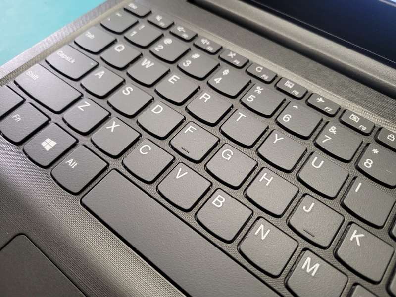 BEAST!*VERY FAST!*LENOVO V15*i5-1035G1*8GB DDR4*512GB SSD*FHD*