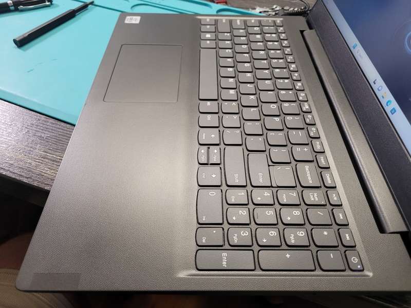 BEAST!*VERY FAST!*LENOVO V15*i5-1035G1*8GB DDR4*512GB SSD*FHD*