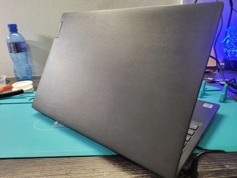 BEAST!*VERY FAST!*LENOVO V15*i5-1035G1*8GB DDR4*512GB SSD*FHD*