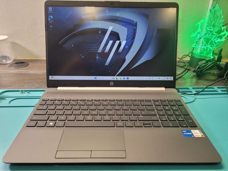 *11TH GEN BEAST!*HP NOTEBOOK 15*i5-1135G7*16GB DDR4*SAMSUNG EVO 500GB SSD*FHD*G7 GRAPHICS*