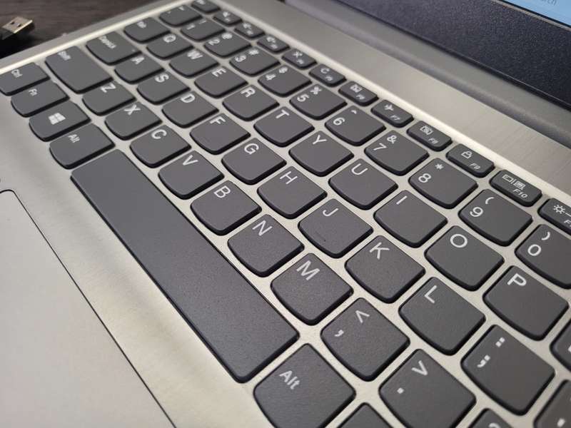 BEAST SPECS!*LENOVO IDEAPAD 3*11TH GEN*RYZEN 5-4500U*8GB RAM*512GB SSD*1TB HDD*RADEON GRAPHICS*FHD