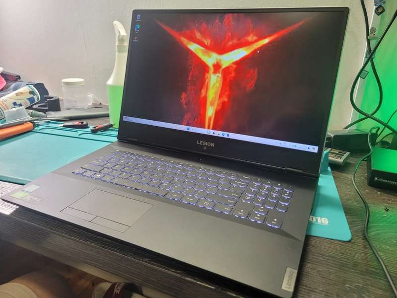 LENOVO LEGION Y540 17*i7-9750H*16GB RAM*256GB SSD*1TB HDD*FHD*GTX1660Ti 6GB