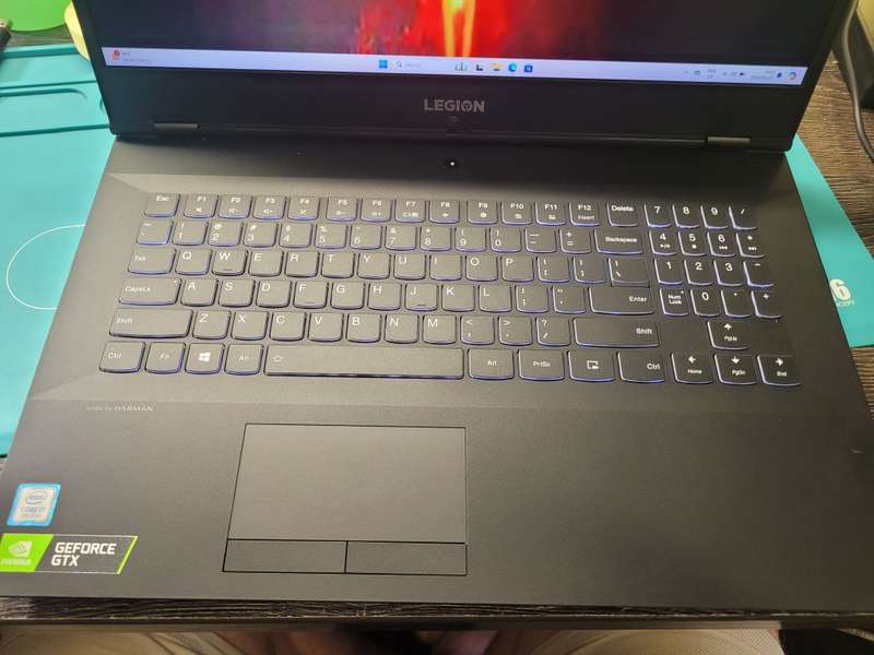 LENOVO LEGION Y540 17*i7-9750H*16GB RAM*256GB SSD*1TB HDD*FHD*GTX1660Ti 6GB