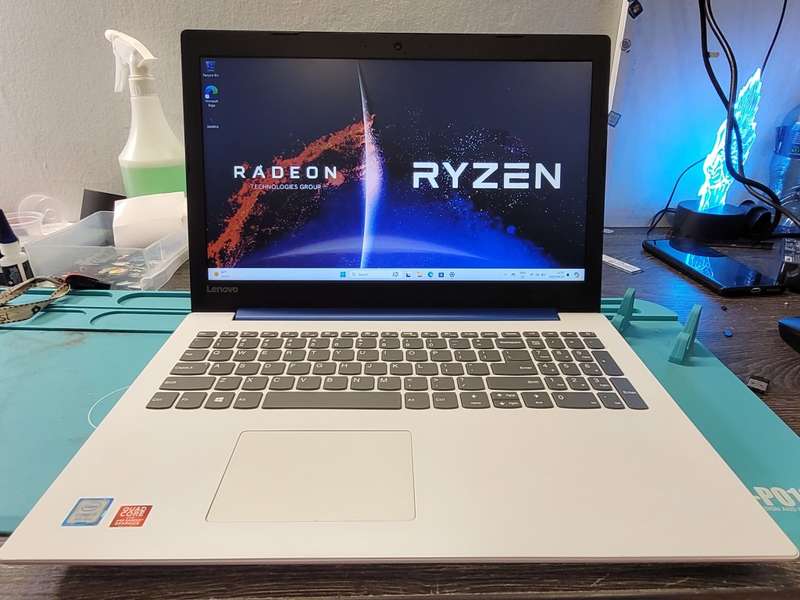LENOVO 330*8TH GEN i7*i7-8550U*12GB DDR4*256GB SSD*HD*RADEON 530*QUAD CORE