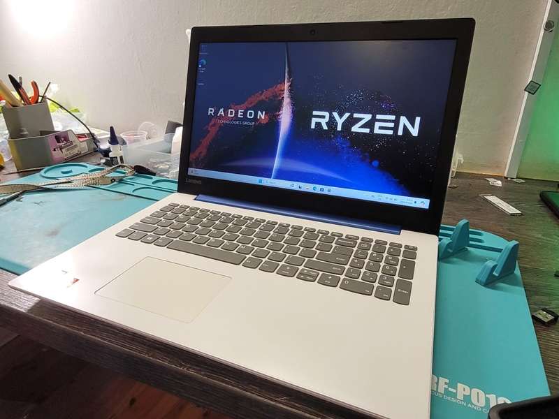 LENOVO 330*8TH GEN i7*i7-8550U*12GB DDR4*256GB SSD*HD*RADEON 530*QUAD CORE