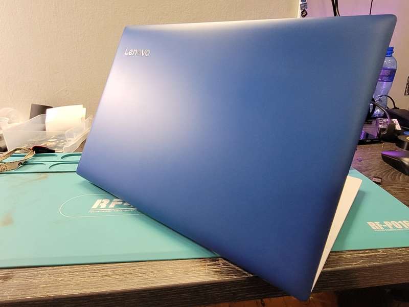 LENOVO 330*8TH GEN i7*i7-8550U*12GB DDR4*256GB SSD*HD*RADEON 530*QUAD CORE