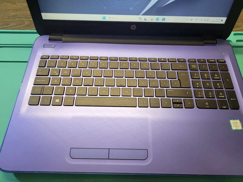 HP 250 G4*i5-6200U*12GB RAM*256GB SSD*HD*HD 520*DVD