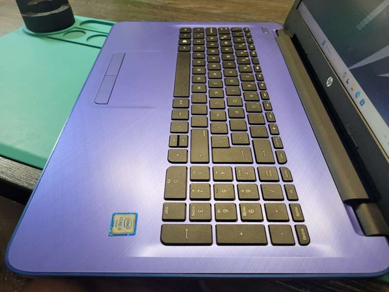 HP 250 G4*i5-6200U*12GB RAM*256GB SSD*HD*HD 520*DVD