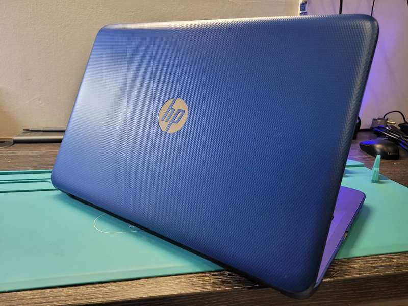 HP 250 G4*i5-6200U*12GB RAM*256GB SSD*HD*HD 520*DVD