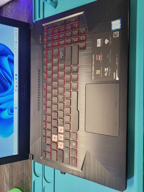 ASUS TUF FX504*i5-8300H*12GB RAM*512GB SSD*1TB HDD*FHD*NVIDIA 1050