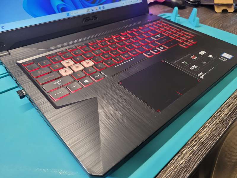 ASUS TUF FX504*i5-8300H*12GB RAM*512GB SSD*1TB HDD*FHD*NVIDIA 1050