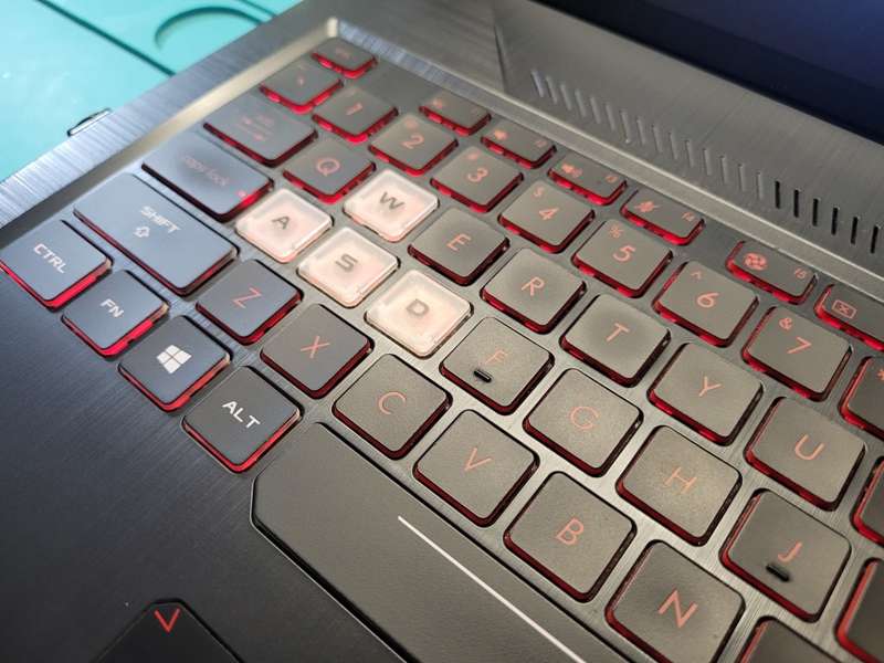 ASUS TUF FX504*i5-8300H*12GB RAM*512GB SSD*1TB HDD*FHD*NVIDIA 1050
