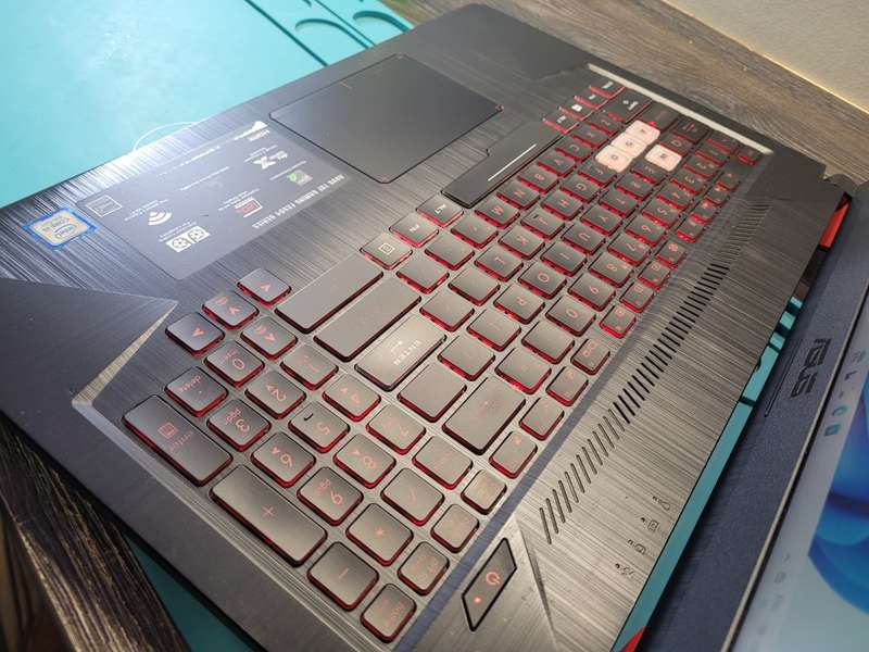 ASUS TUF FX504*i5-8300H*12GB RAM*512GB SSD*1TB HDD*FHD*NVIDIA 1050