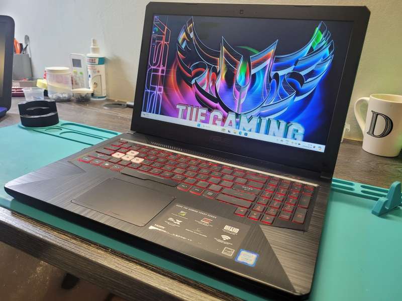 ASUS TUF FX504*i5-8300H*12GB RAM*512GB SSD*1TB HDD*FHD*NVIDIA 1050