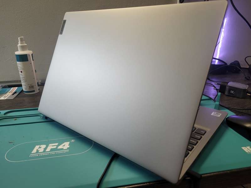 LATE ENTRY!*STUNNING!*10TH GEN!*LENOVO IDEAPAD 3*i3-10110U*8GB DDR4*256GB SSD*HD*G4 GRAPHICS*