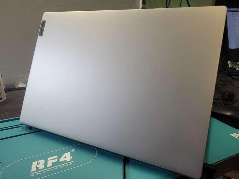 LATE ENTRY!*STUNNING!*10TH GEN!*LENOVO IDEAPAD 3*i3-10110U*8GB DDR4*256GB SSD*HD*G4 GRAPHICS*