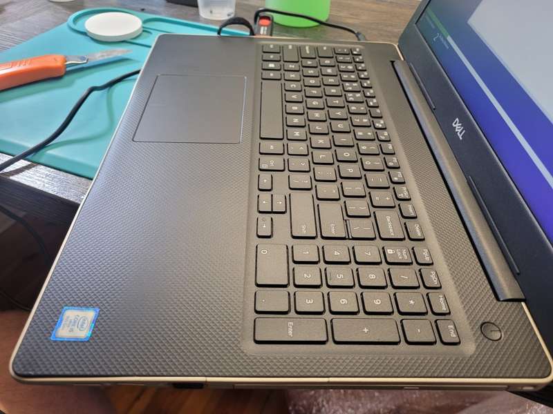 FAST!!*HIGH SPEC!*8TH GEN QUAD CORE*DELL INSPIRON 3580*i5-8265U*8GB RAM*UHD 620*256GB SSD*FHD