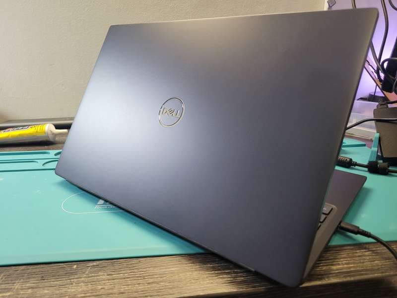 DELL VOSTRO 5590*i7-10510u*8GB DDR4*512GB SSD*FHD*NVIDIA MX250