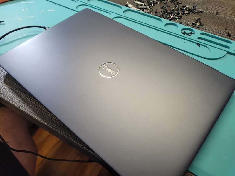 DELL VOSTRO 5590*i7-10510u*8GB DDR4*512GB SSD*FHD*NVIDIA MX250