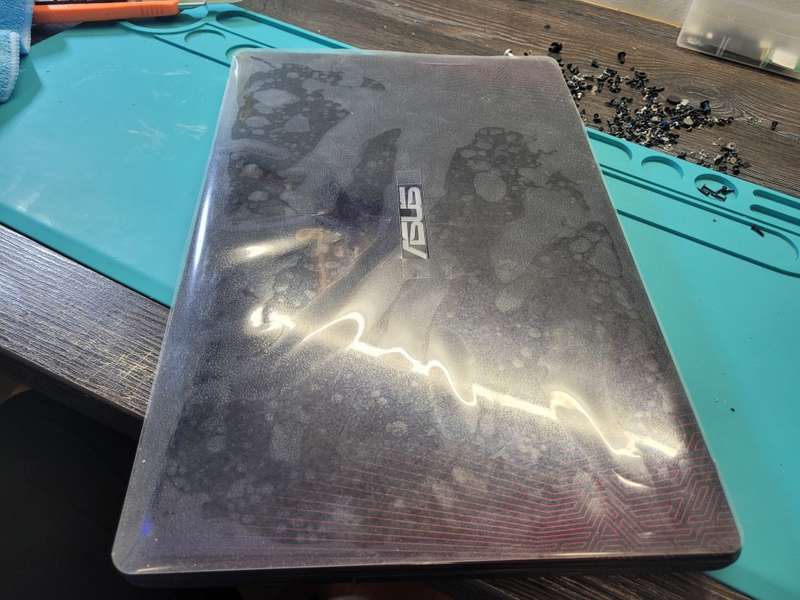 ASUS FX550VX*i7-6700HQ*8GB RAM*BARRACUDA 250GB SSD*NVIDIA GTX950M