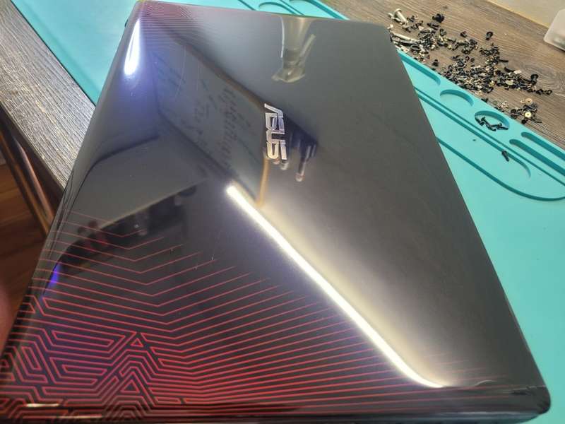 ASUS FX550VX*i7-6700HQ*8GB RAM*BARRACUDA 250GB SSD*NVIDIA GTX950M